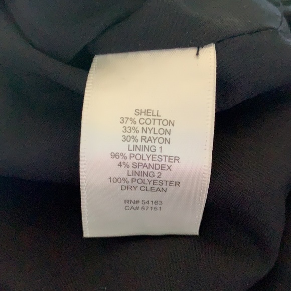 Eliza J Tulip Hem Lace Dress - Picture 15 of 16